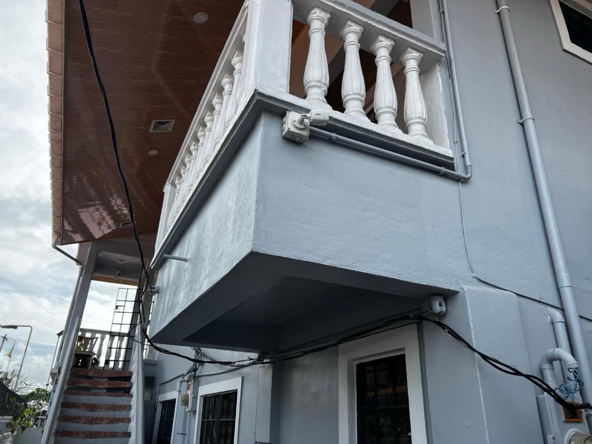 Hollywood Guesthouse Τζώρτζταουν Εξωτερικό φωτογραφία