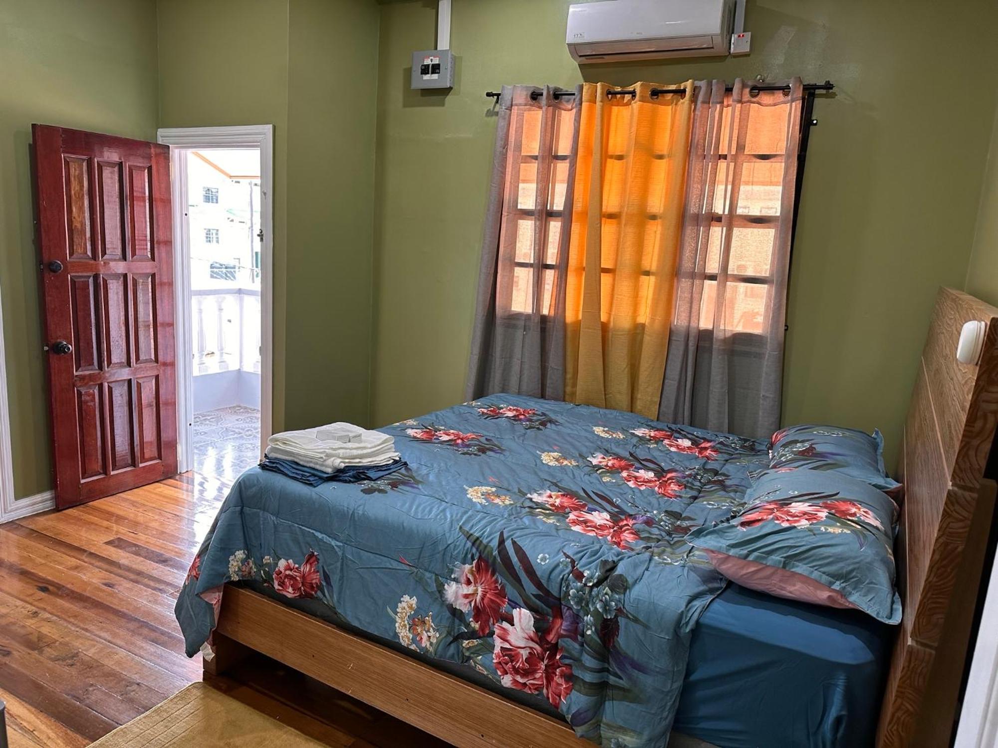 Hollywood Guesthouse Τζώρτζταουν Εξωτερικό φωτογραφία